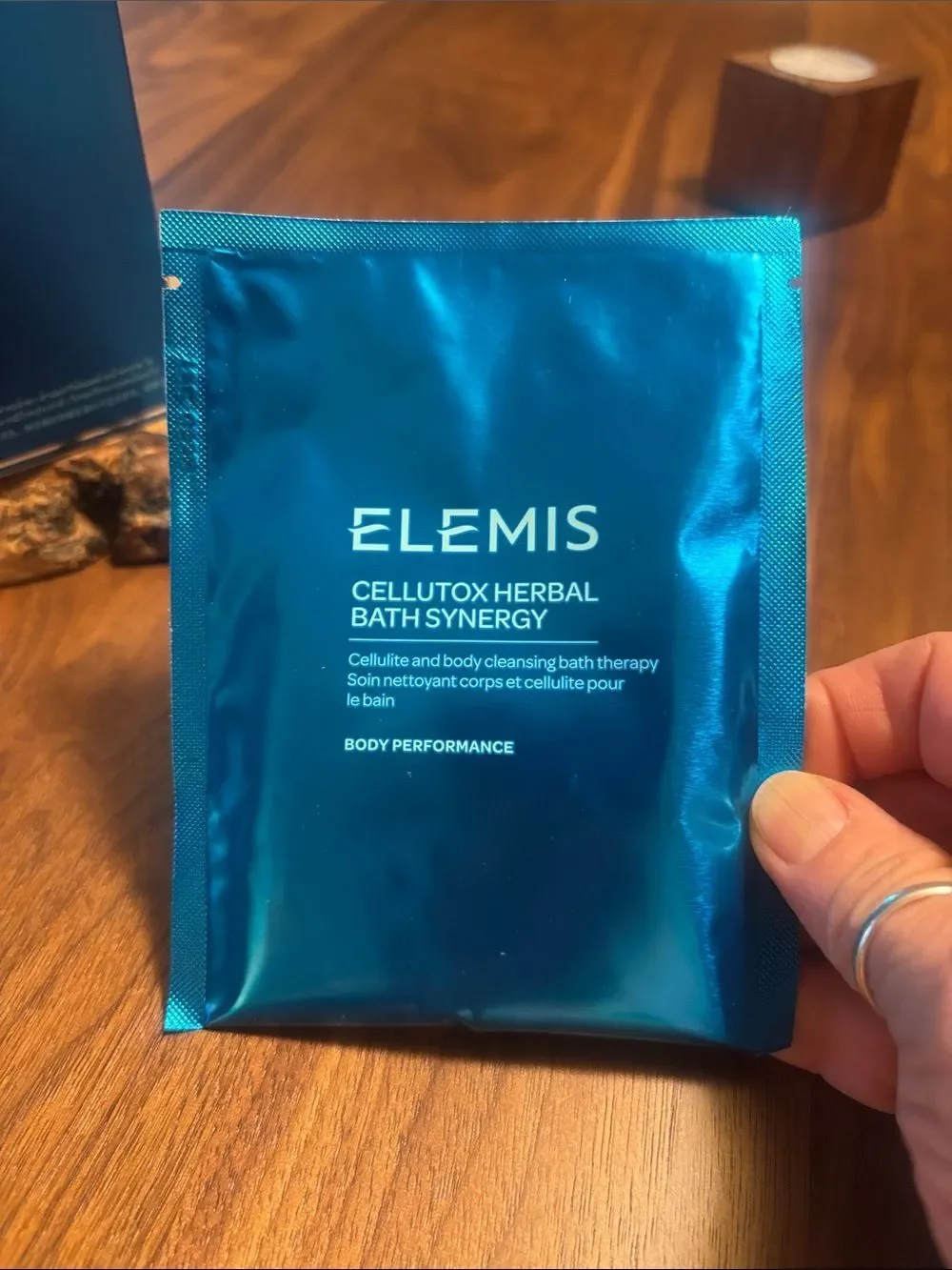 NEW ELEMIS Cellutox Herbal Bath Synergy